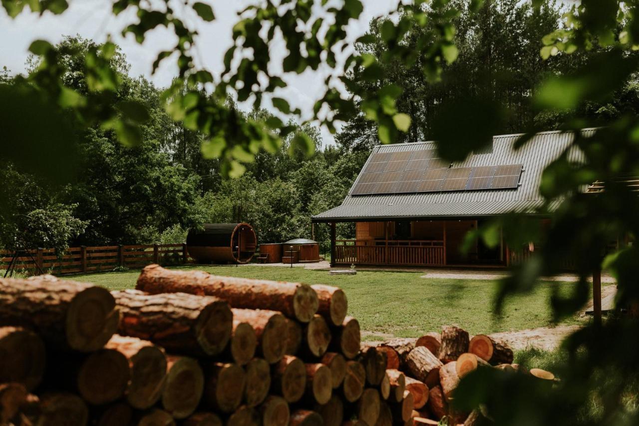 Duch Huszczy W Srodku Sosnowego Lasu Lomazy Exterior photo
